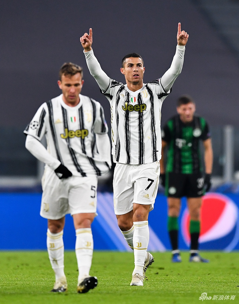 [欧冠]尤文2-1费伦茨城 C罗破门莫拉塔绝杀