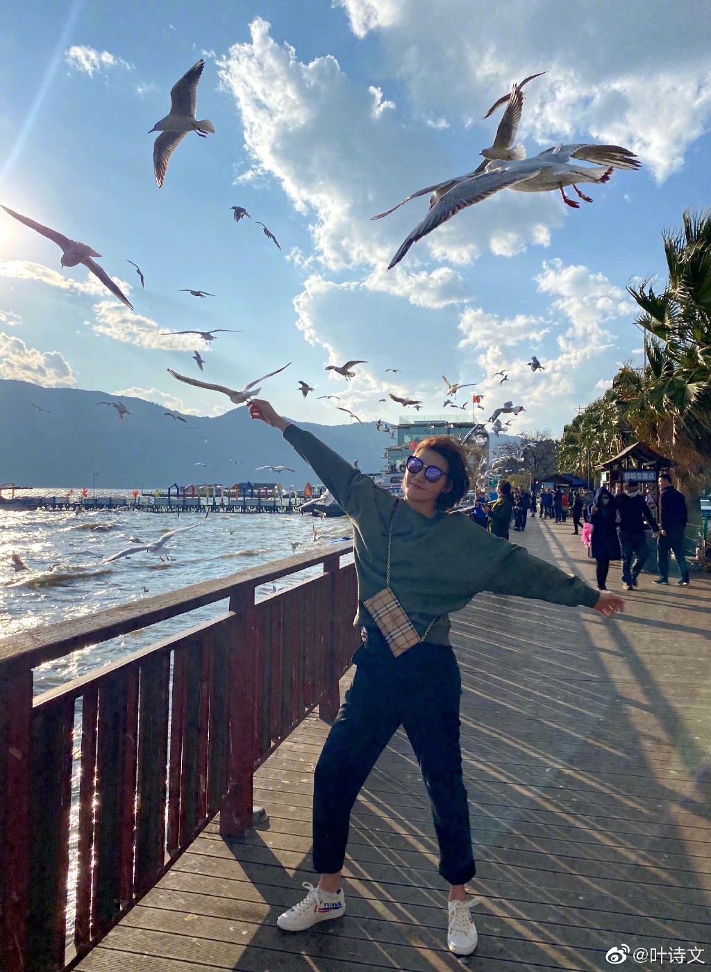 叶诗文晒美拍告别海埂 粉丝赞叹美出新高地