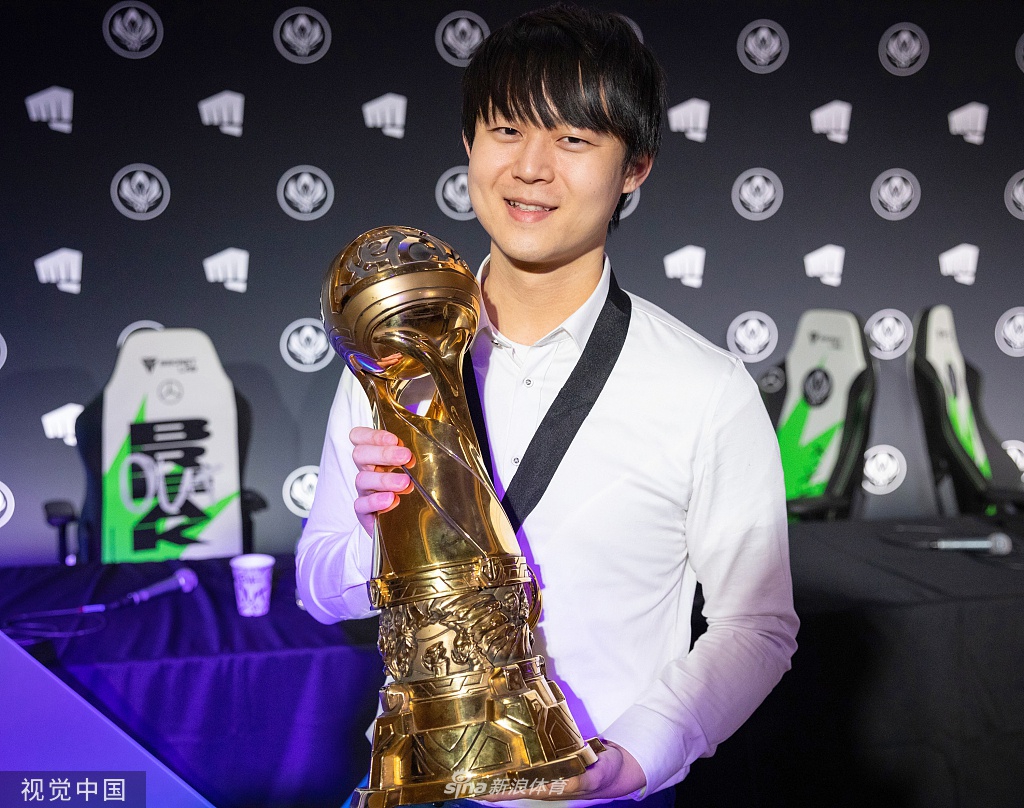 2021英雄联盟季中赛决赛RNG夺冠