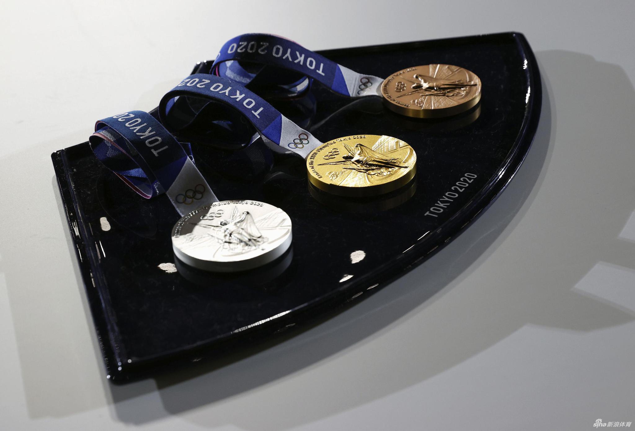 东京奥运会倒计时50天 金银铜奖牌齐亮相