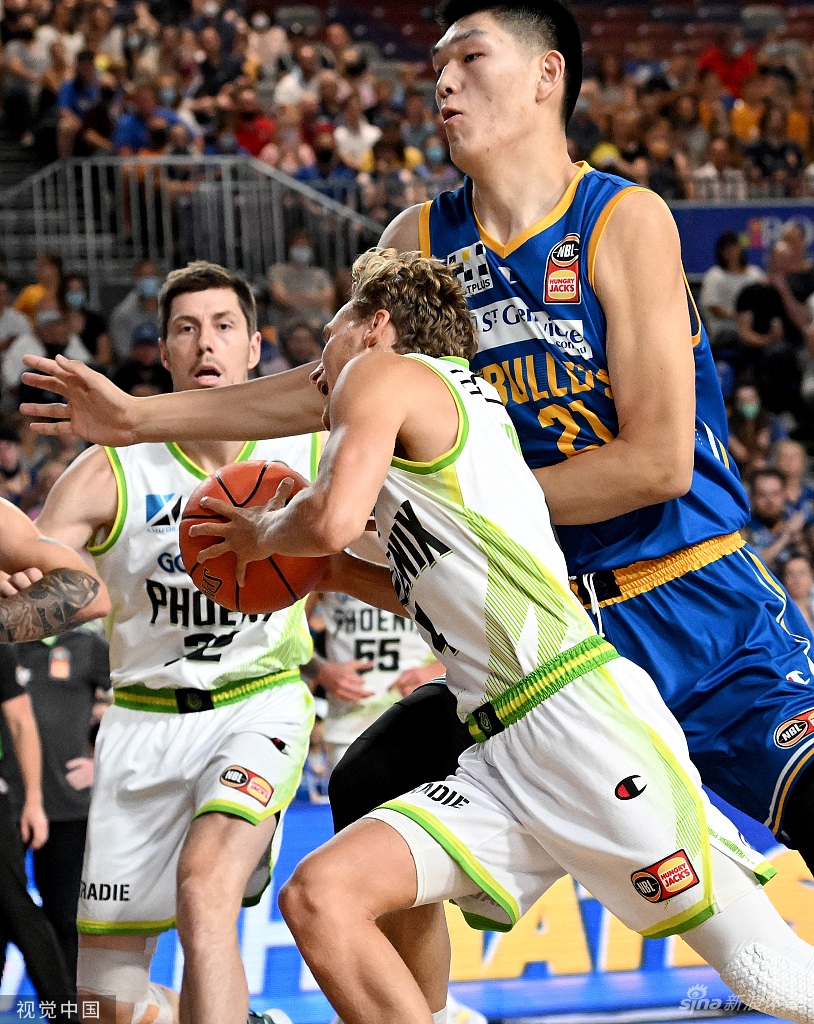 NBL中国德比周琦缺阵 刘传兴5分3篮板