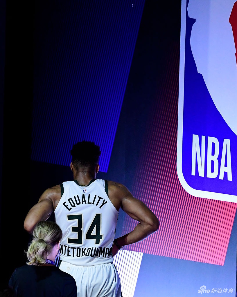 [NBA季后赛]雄鹿118-115热火 字母伤退米德尔顿36分