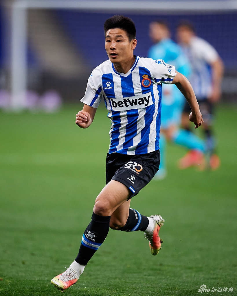 [西乙]西班牙人2-1领跑 武磊88分钟替补登场