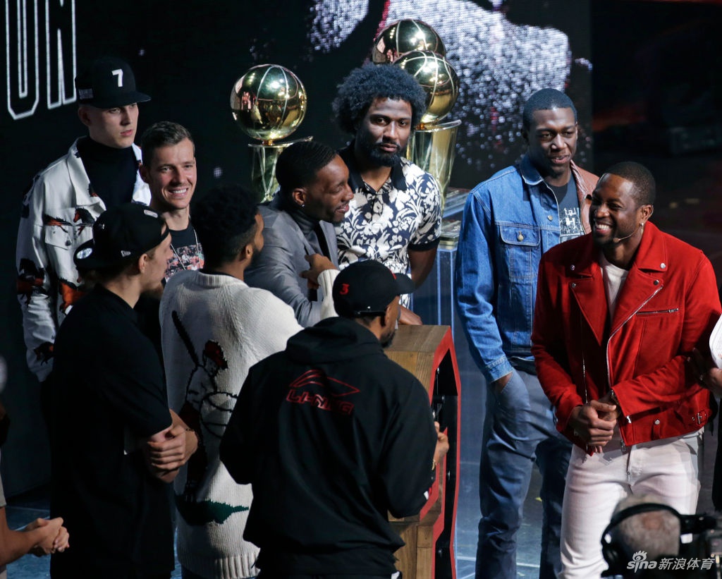 韦德球衣退役仪式：迈阿密3号的3座总冠军记忆