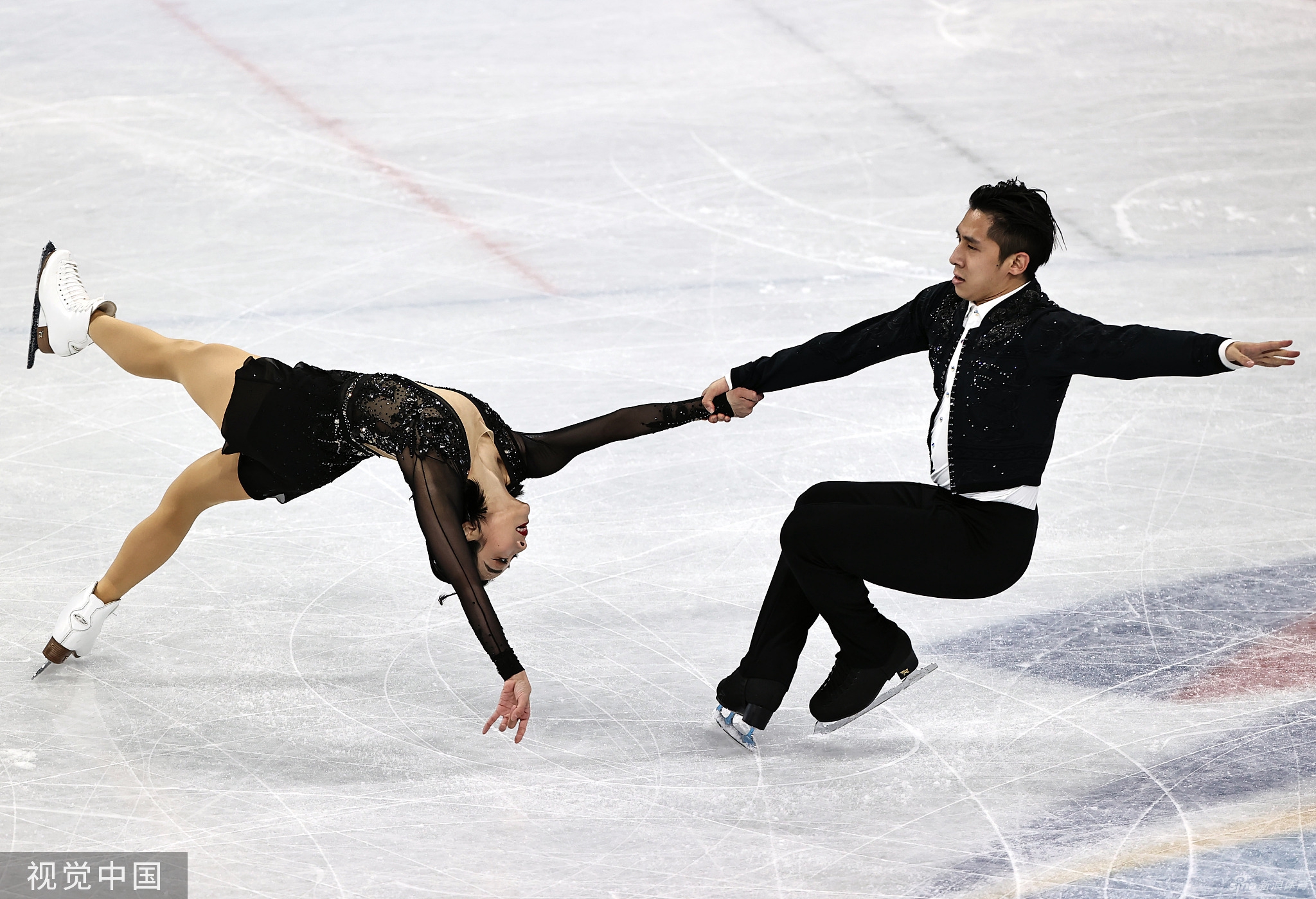 花滑双人短节目韩聪/隋文静排名第一