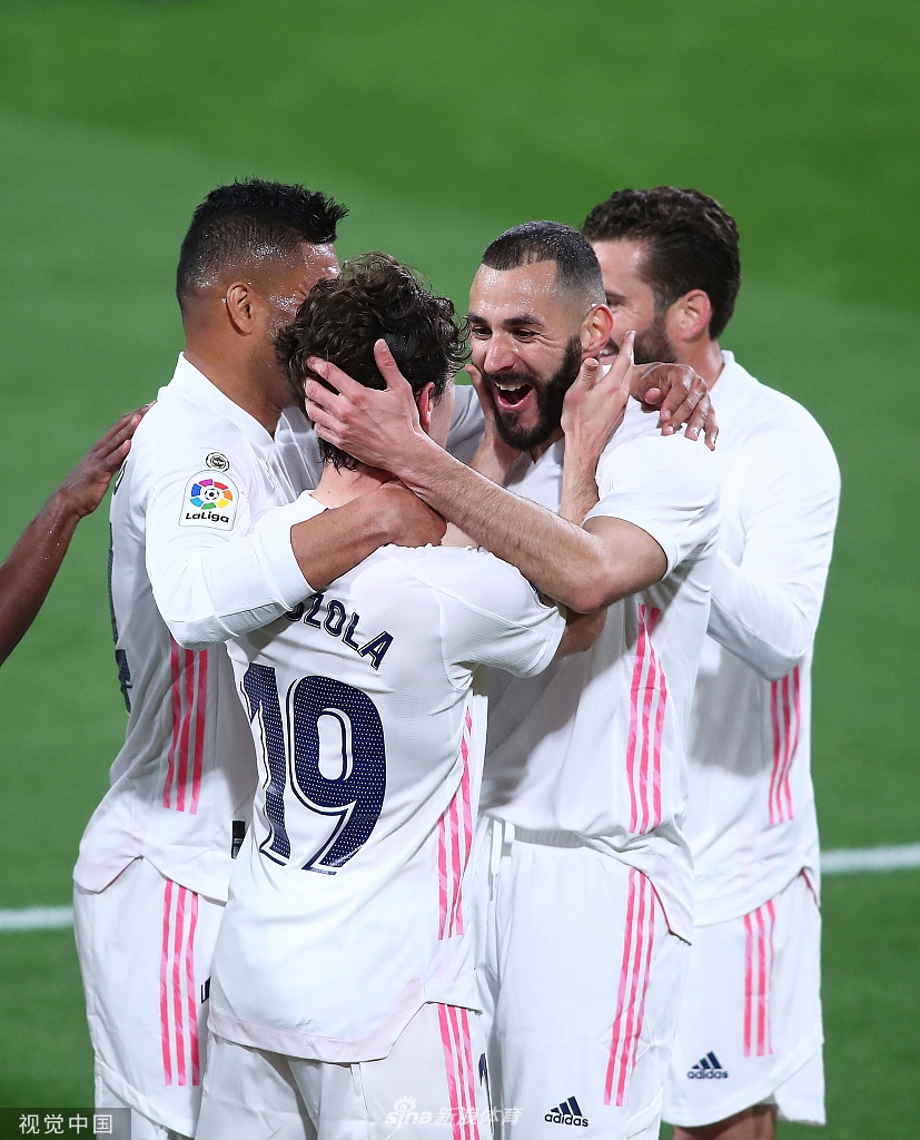 [西甲]加的斯0-3皇马 本泽马梅开二度+助攻