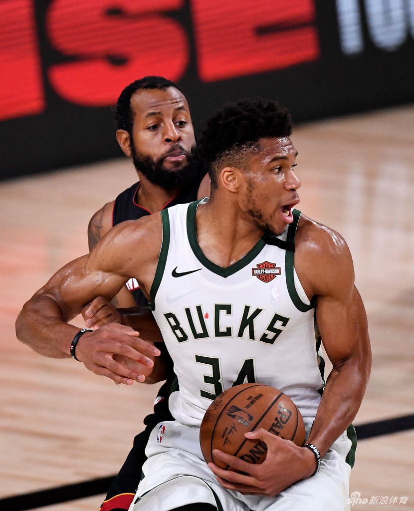 [NBA季后赛]雄鹿118-115热火 字母伤退米德尔顿36分