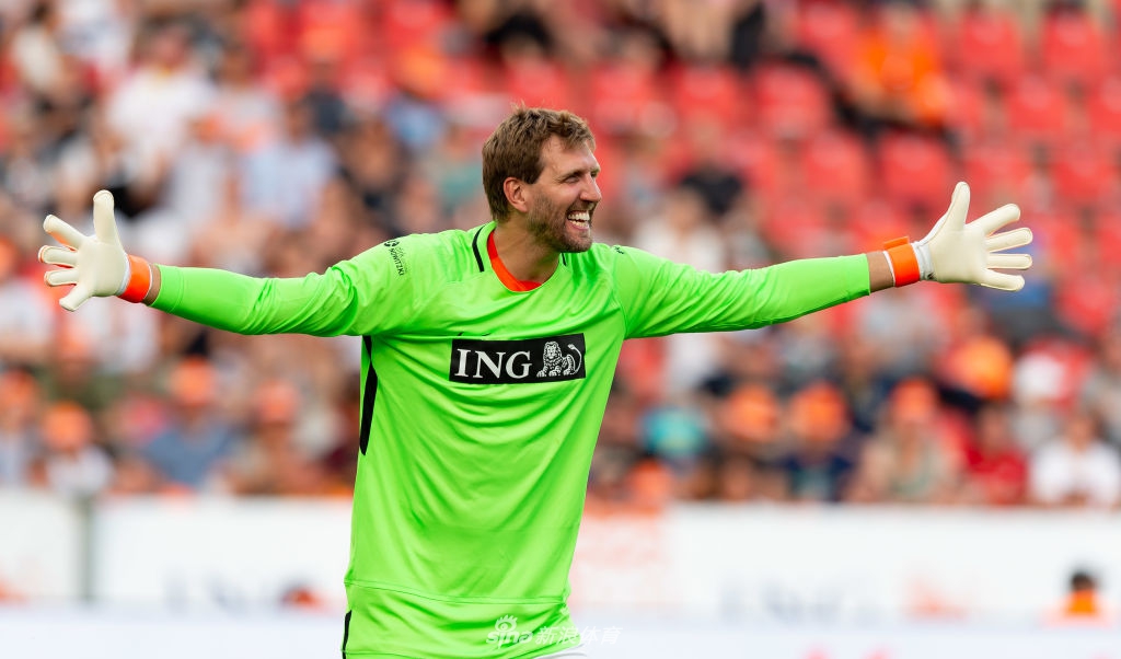 身高2米13的门将见过吗?诺天王变身绿茵场小飞机