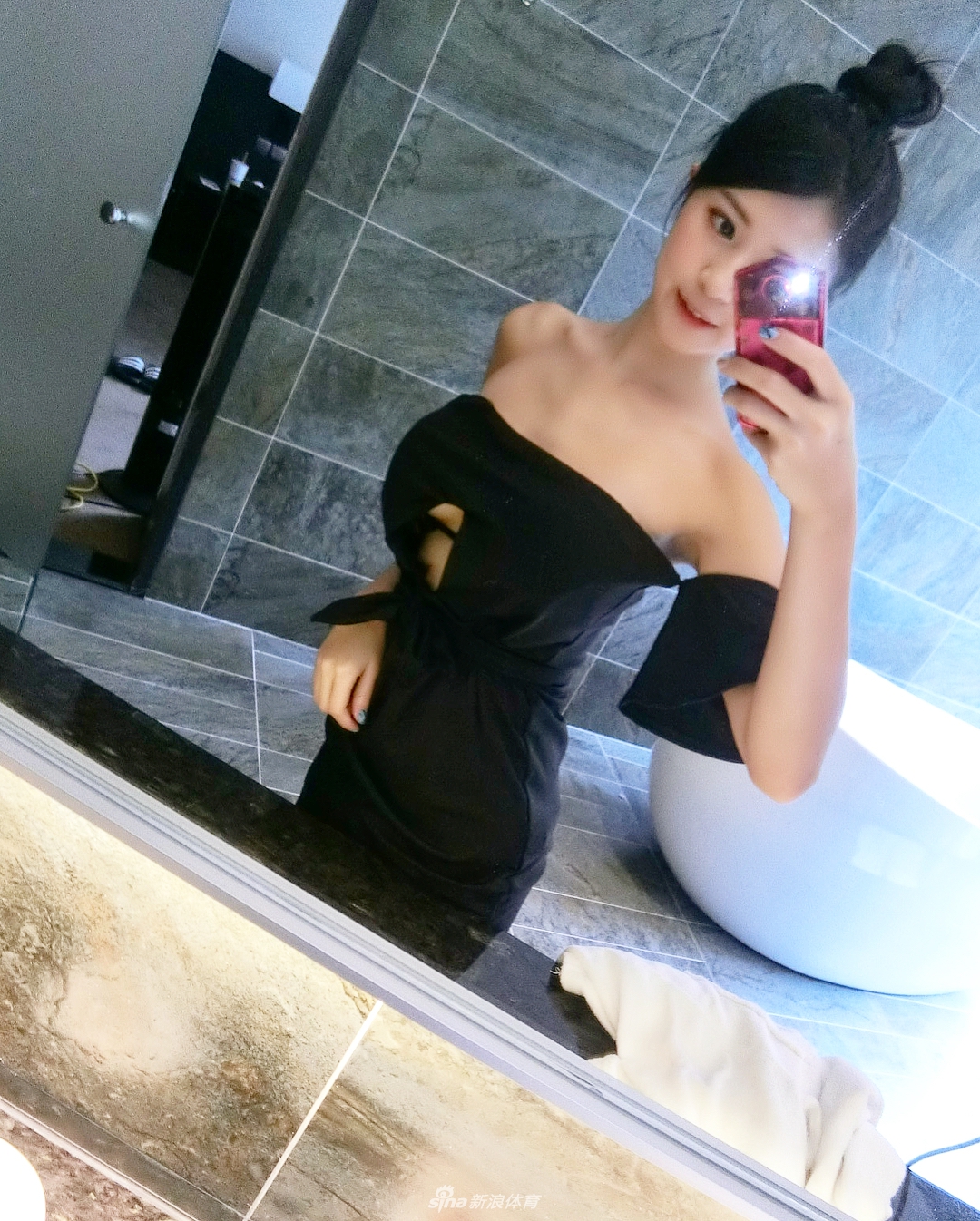 34D台妹身材火辣爱篮球爱运动