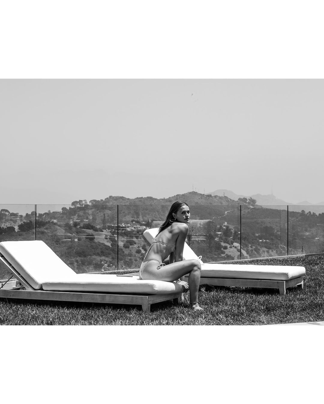 NBA雄鹿队老板女儿晒写真美照 这颜值能打多少分