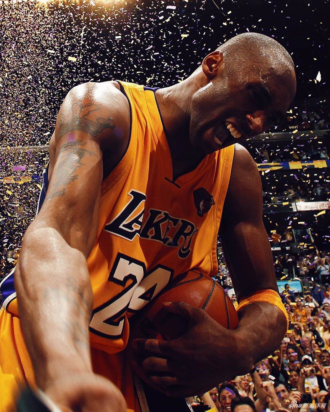 科比42岁生日快乐！全世界的球迷都想念你！