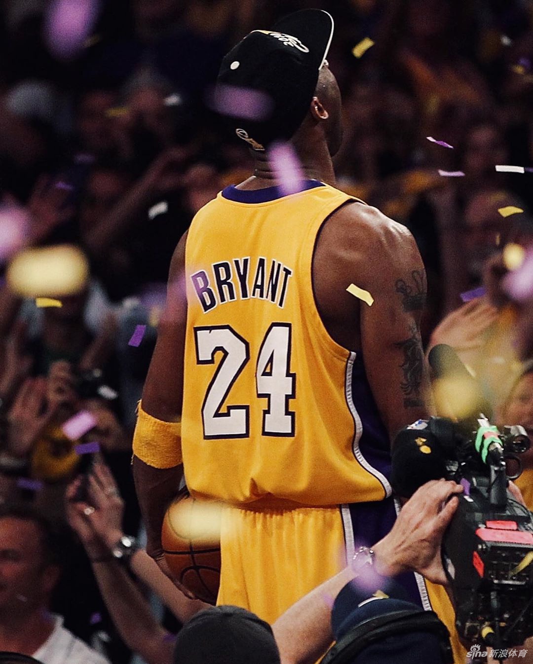 科比42岁生日快乐！全世界的球迷都想念你！