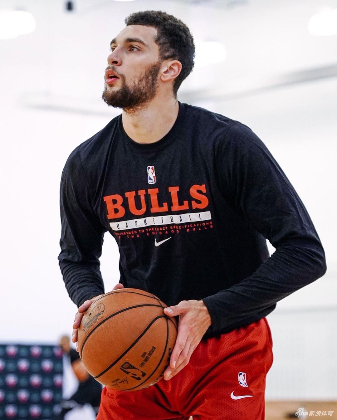 NBA新赛季快开始了！库里引领各队球员归队训练