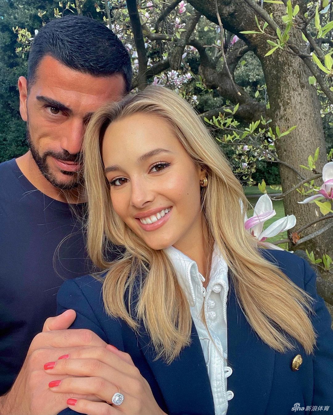 甜蜜！佩莱今年或明年将与瓦尔加完婚