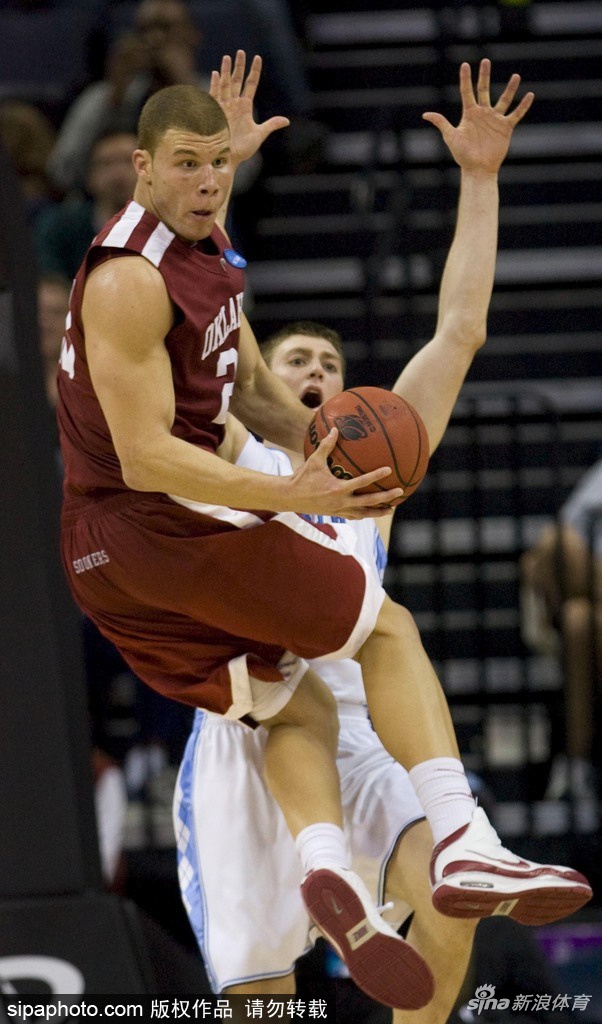 NBA球星大学时期青涩老照片 乔丹库里罗斯年少时光