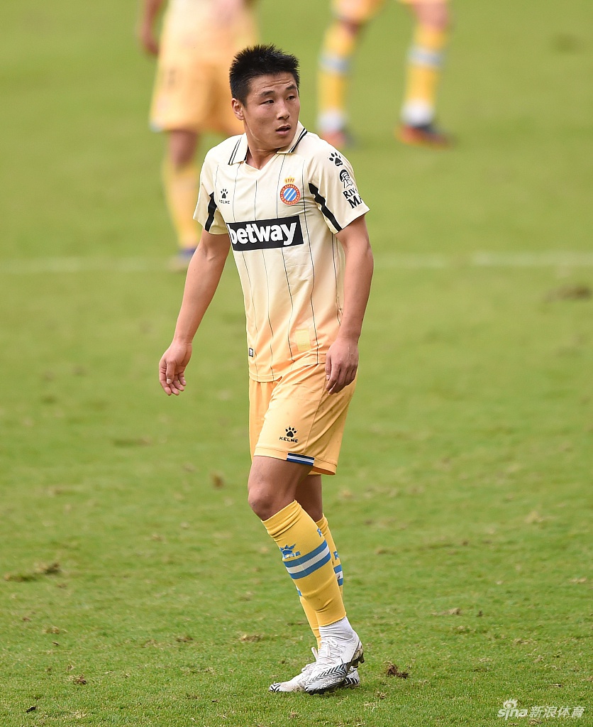 [西乙]西班牙人3-0收获4连胜 武磊替补吃黄牌