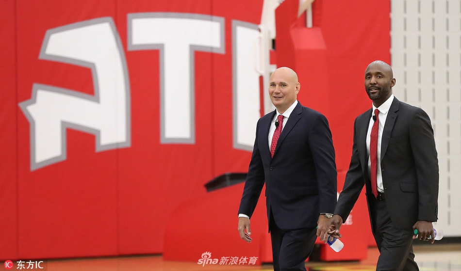 亚特兰大老鹰新帅正式亮相