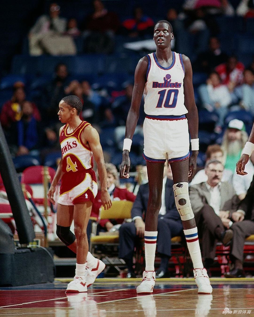 NBA身高最高之人老照片：前盖帽王 感受真正的大长腿