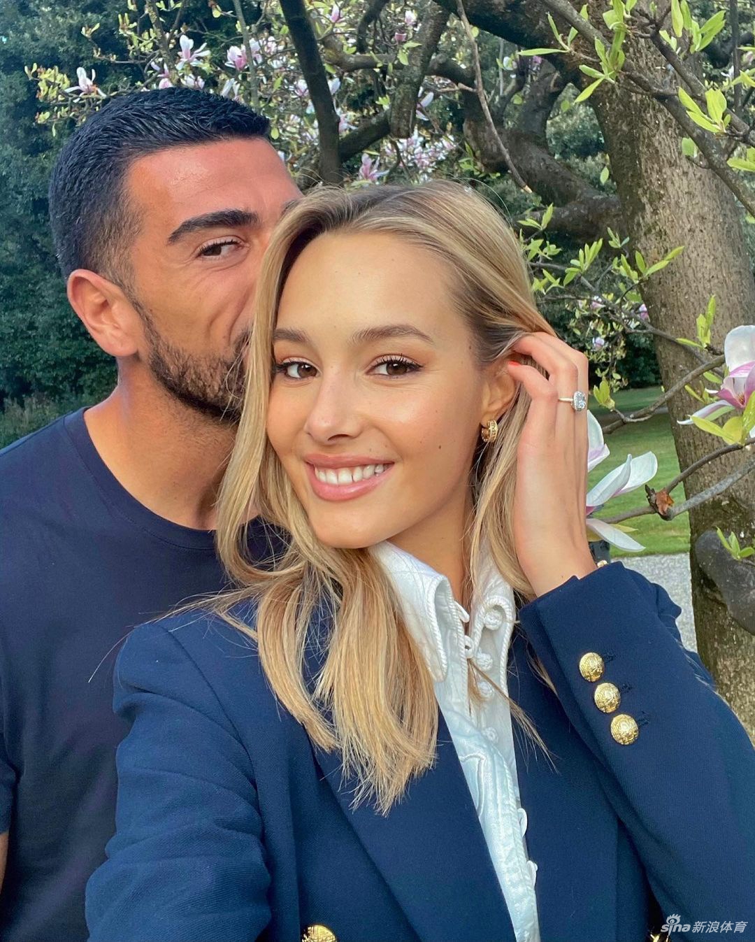 甜蜜！佩莱今年或明年将与瓦尔加完婚