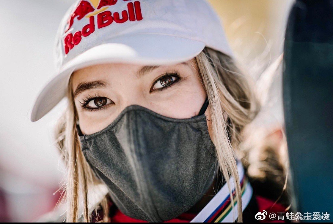 谷爱凌发微博庆祝夺双金：你现在看到的是世界冠军！