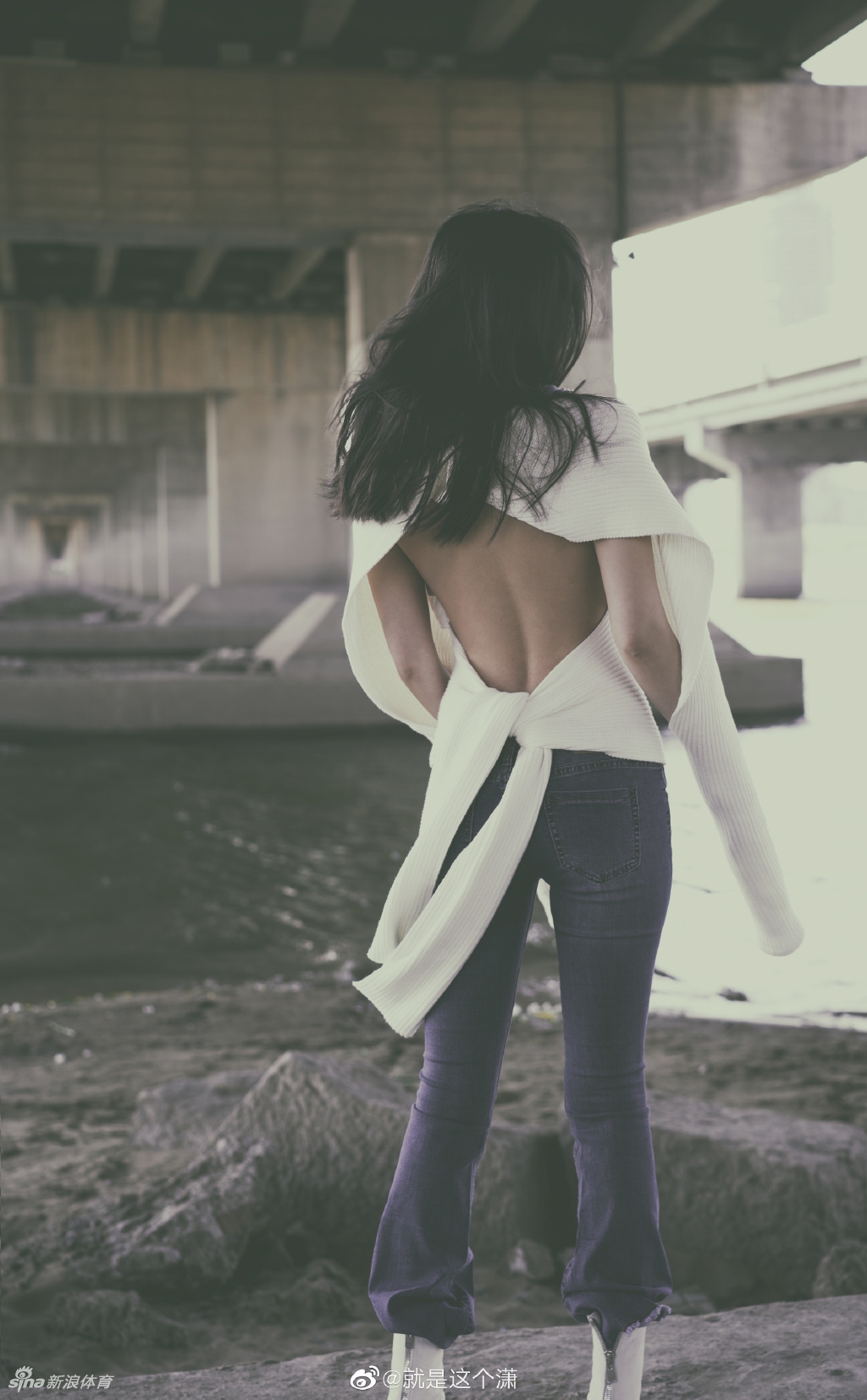 瑜伽美女也是詹蜜小姐姐!她的姿势你学不来