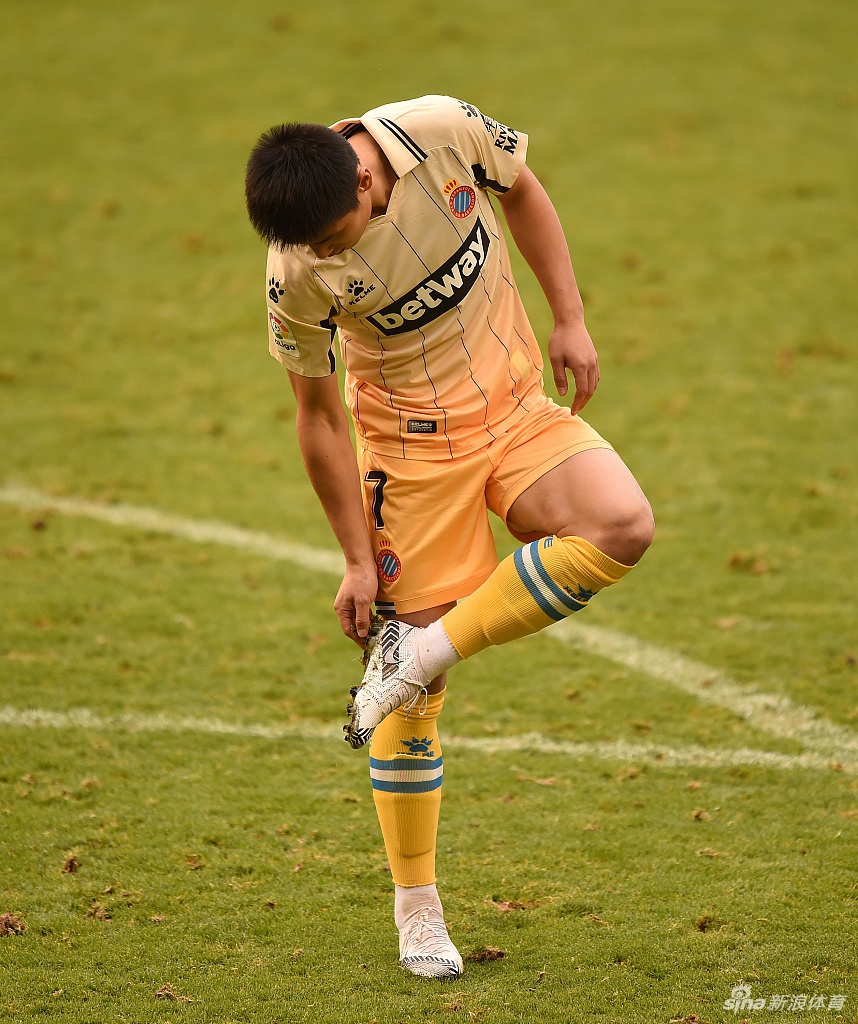 [西乙]西班牙人3-0收获4连胜 武磊替补吃黄牌