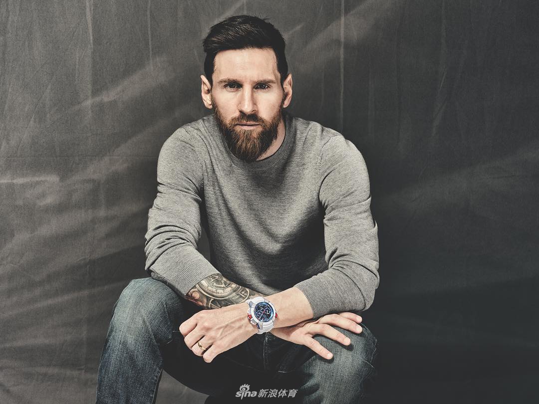 梅西为代言手表拍写真 成功男人典范