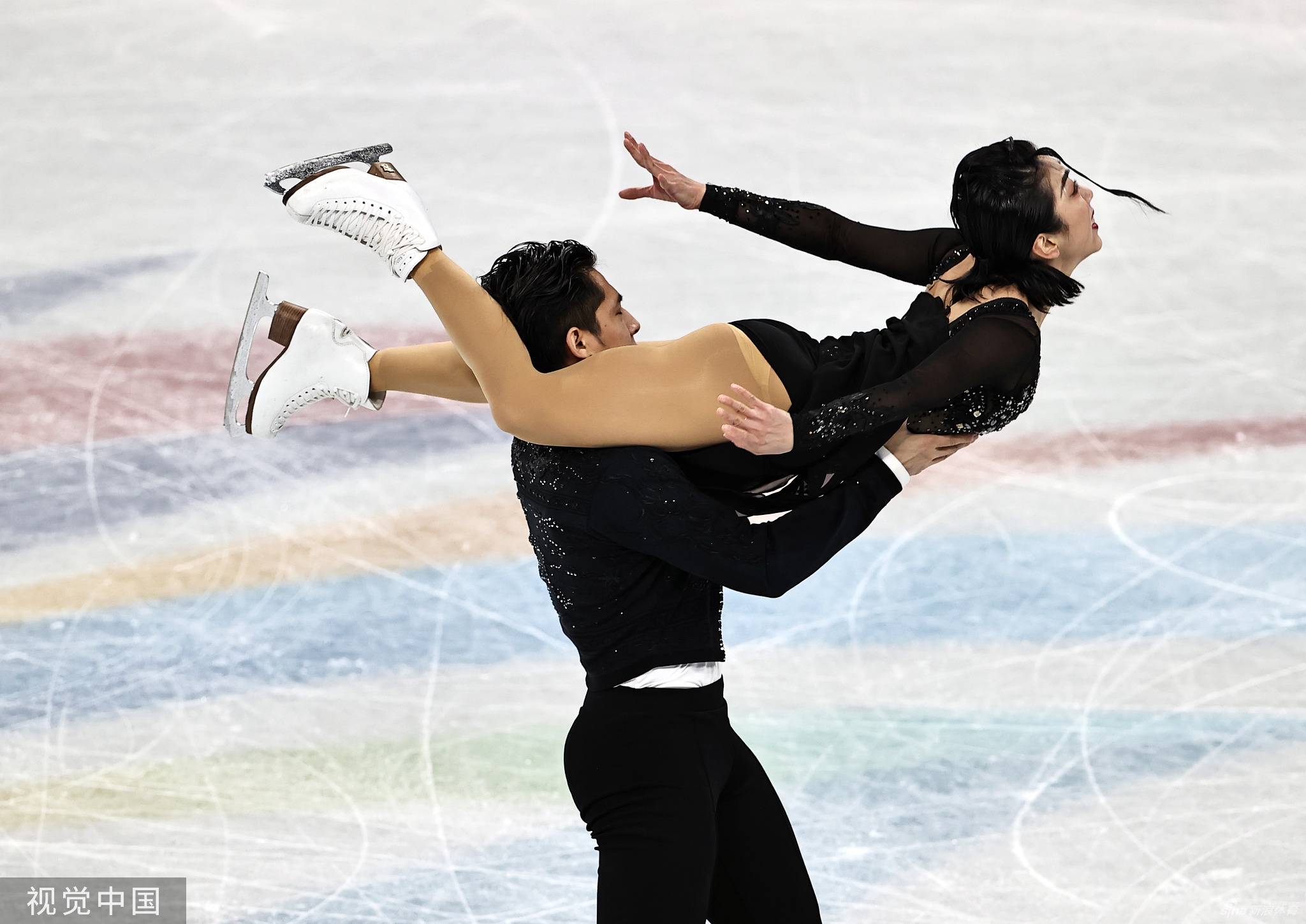 花滑双人短节目韩聪/隋文静排名第一