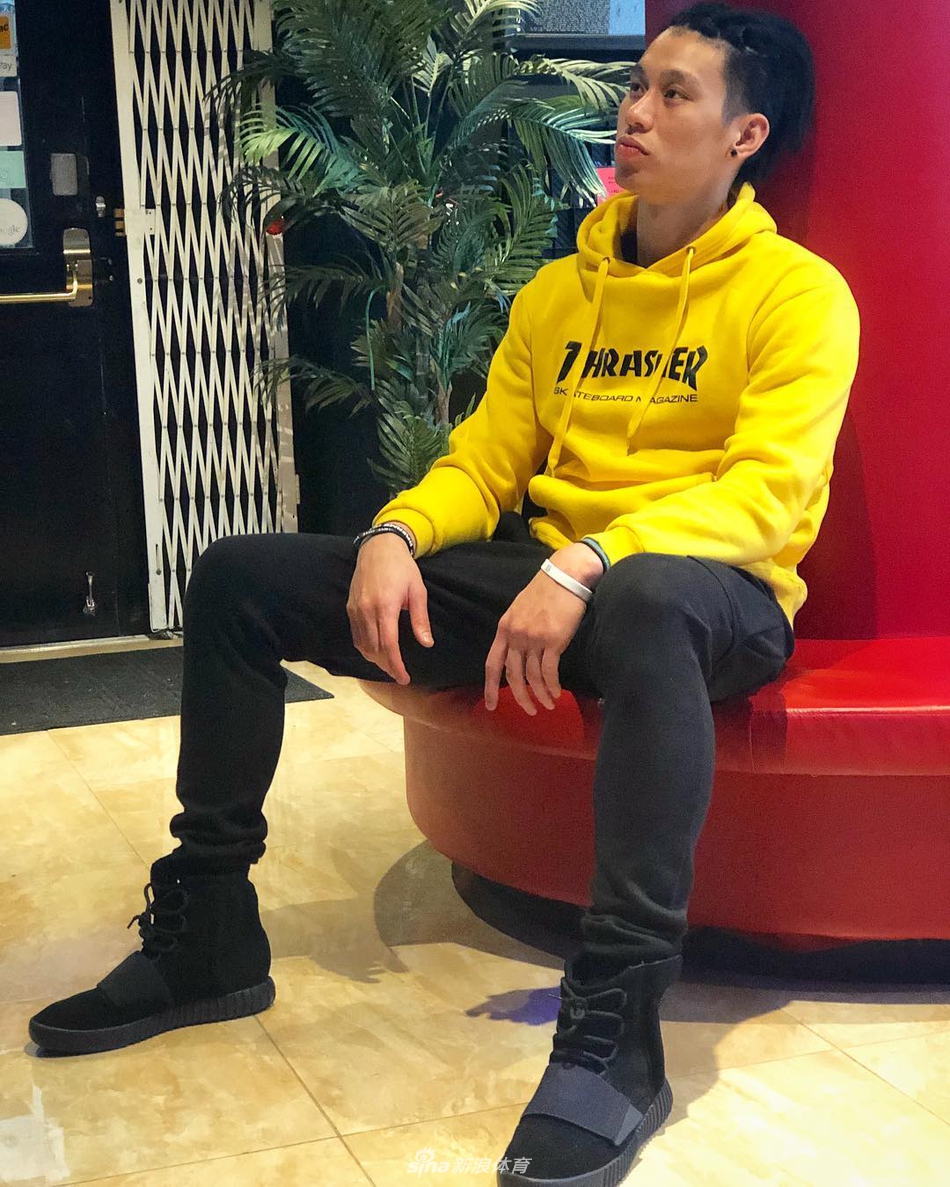 林书豪NBA休赛季的快乐生活