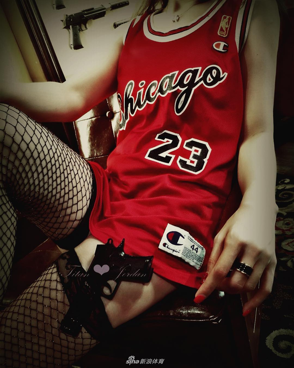 乔丹球衣和球鞋最配？长腿高跟了解一下