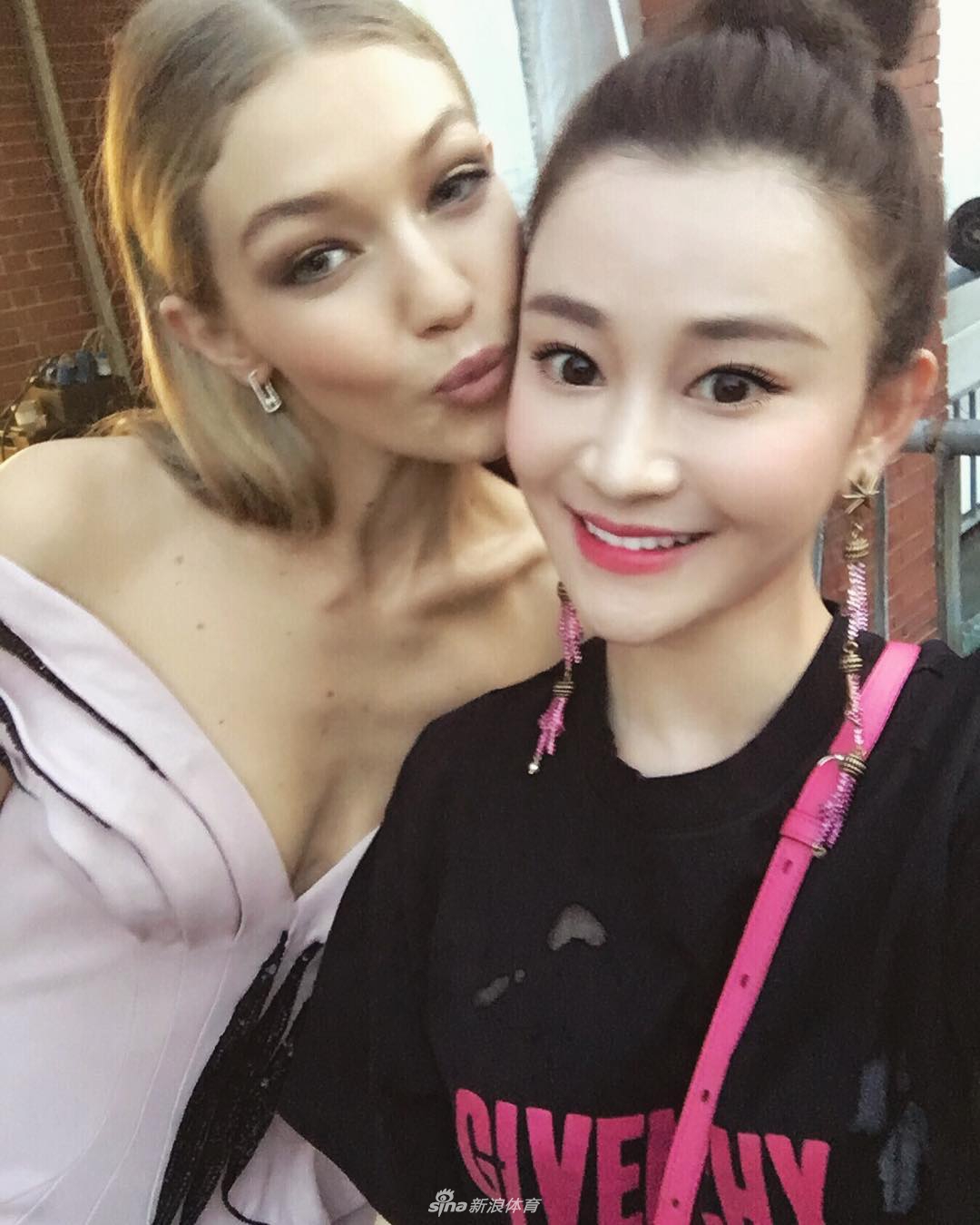 吴秀波包养门女主角Ins被扒 竟是巴萨球迷！