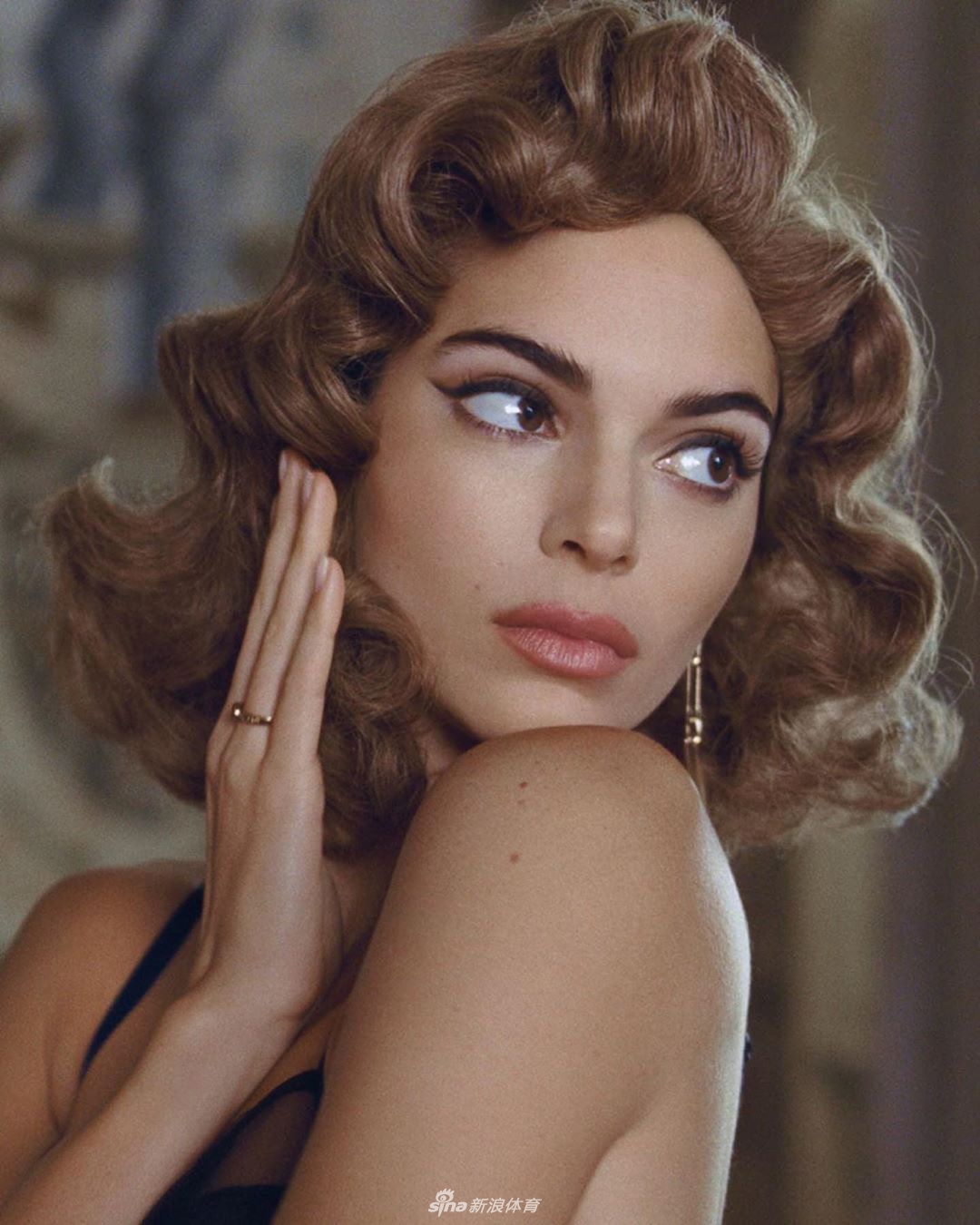 禁欲系!西蒙斯前女友詹娜最新写真合集