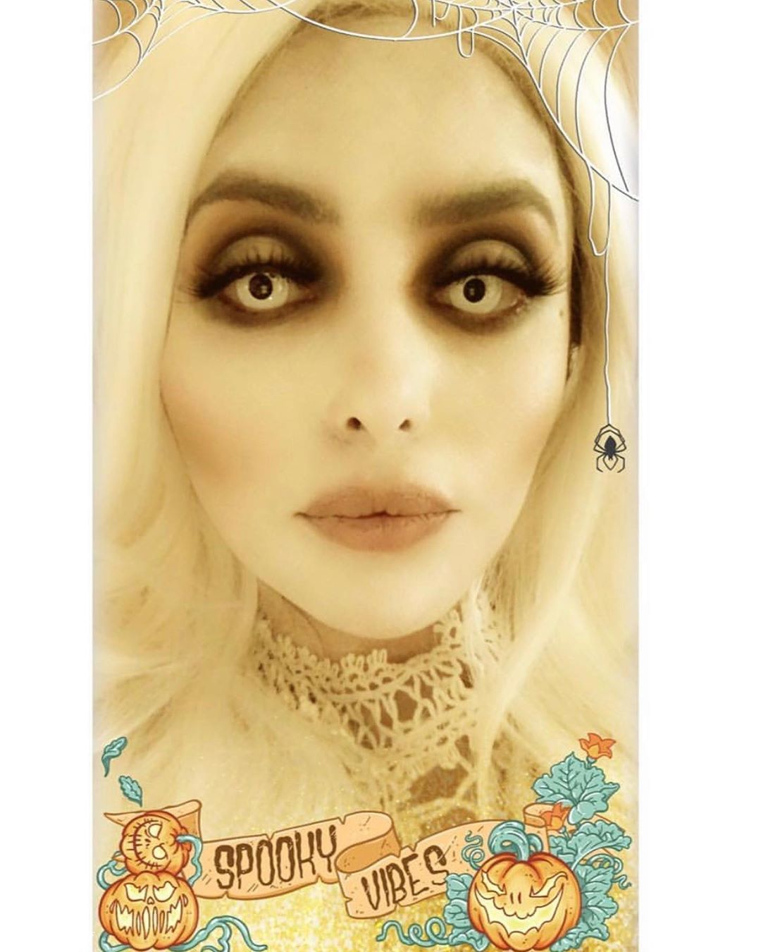 科比美妻瓦妮莎晒历年万圣节装扮 狂野小猫vs火辣女巫