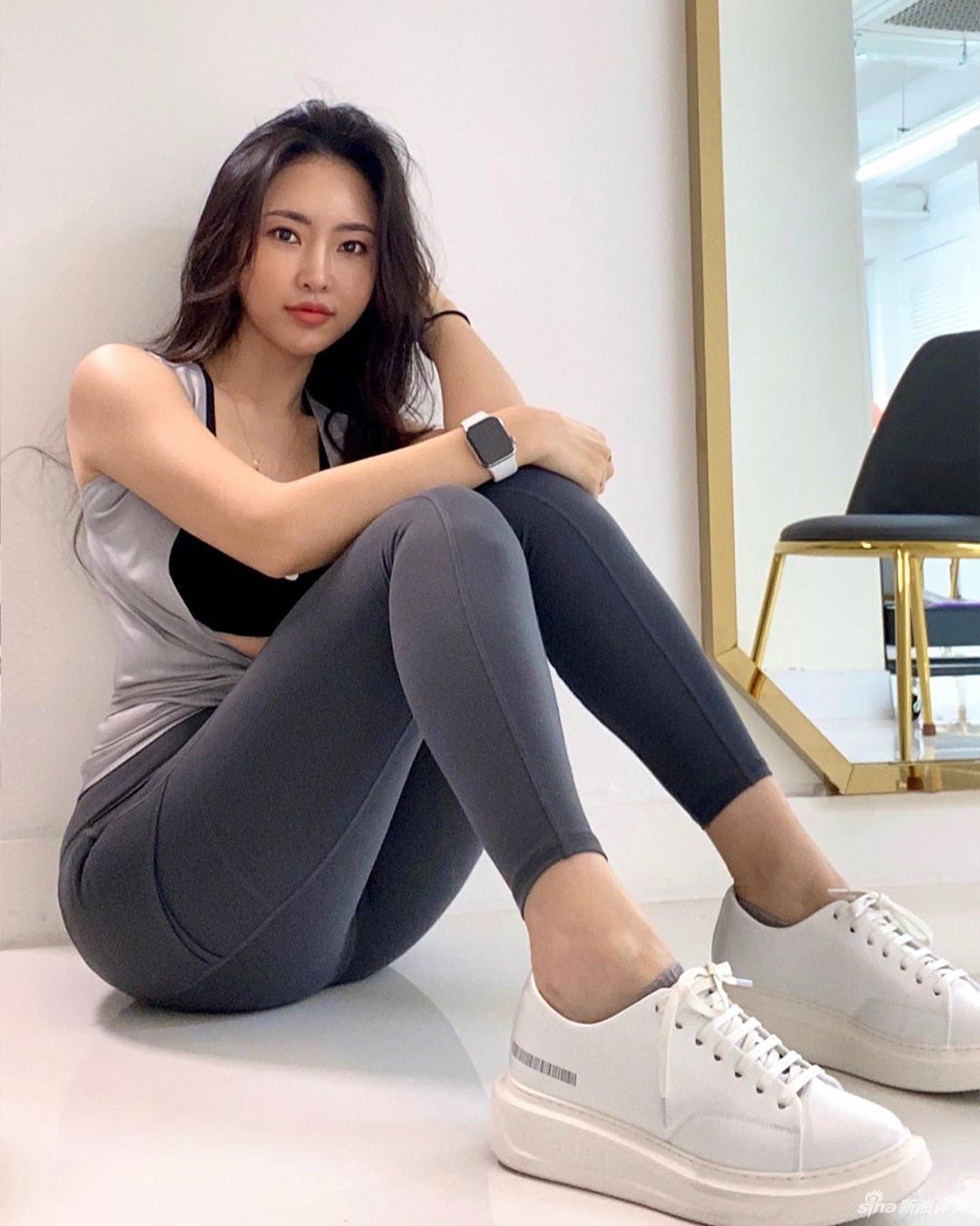 模特美女爱去健身房练器械这身材什么水平