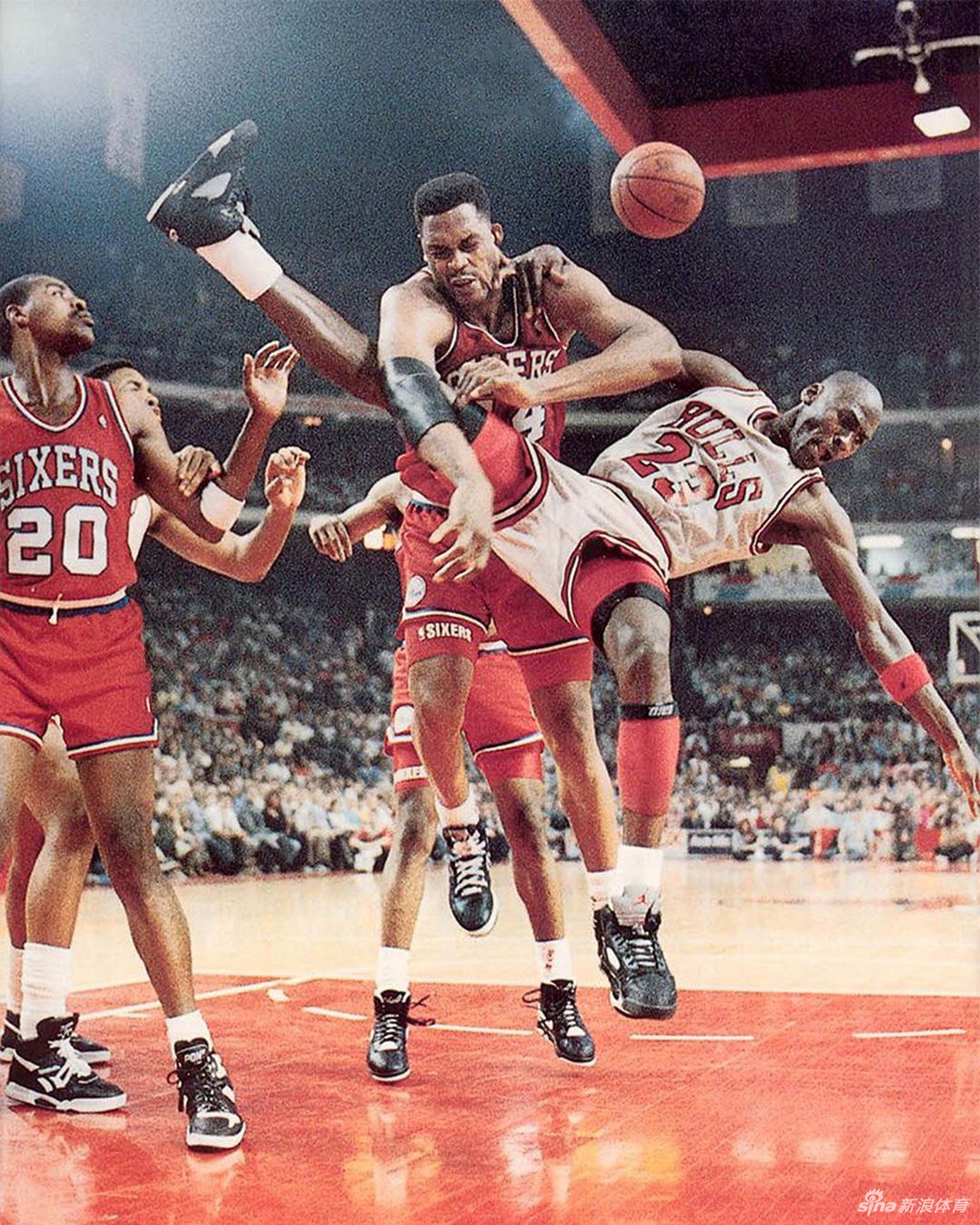 当年乔丹遭遇的野蛮防守 放在现在是什么水平