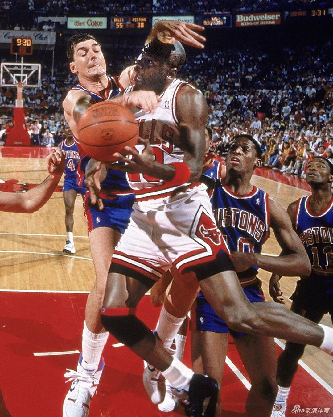 当年乔丹遭遇的野蛮防守 放在现在是什么水平