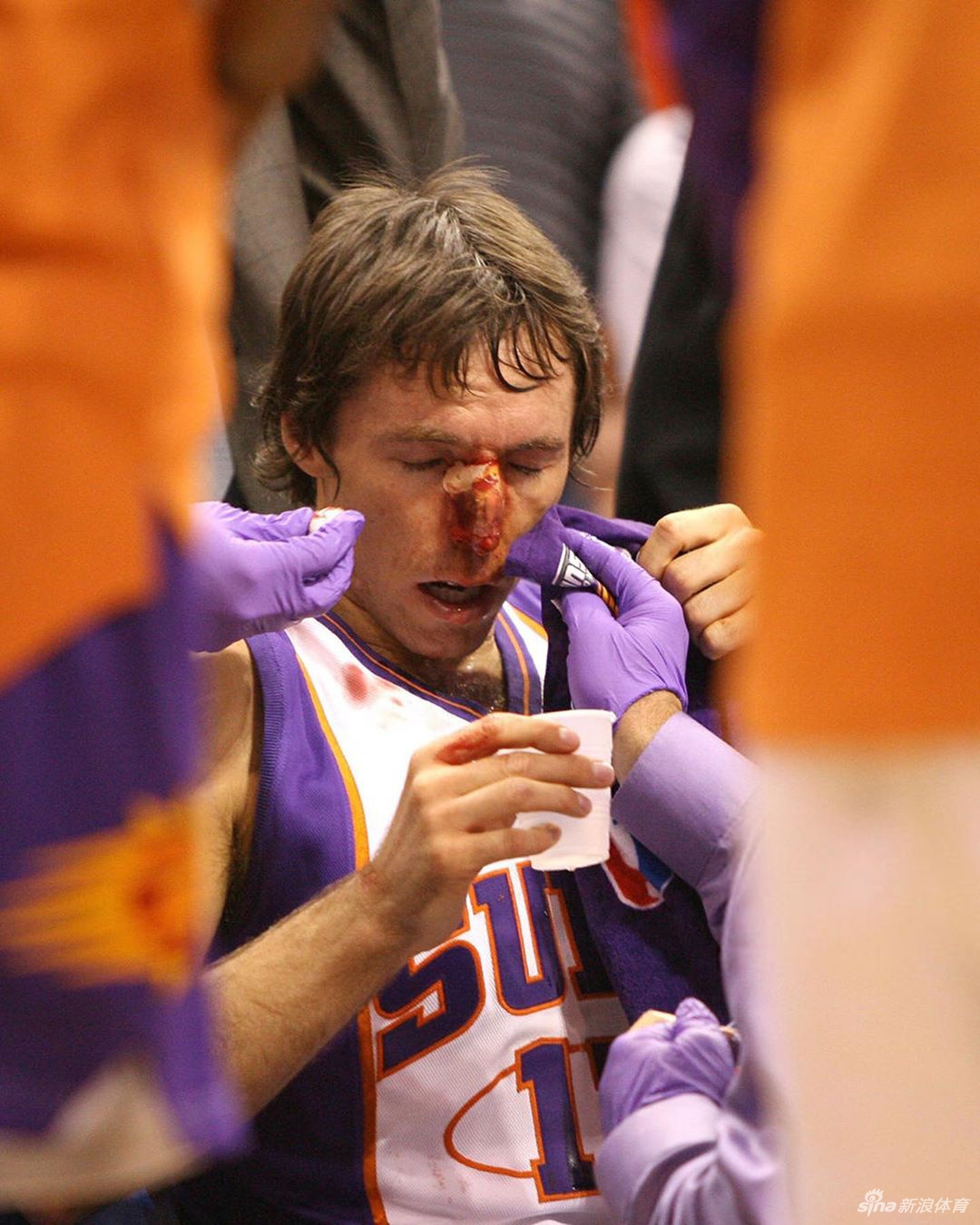 纳什老照片:96黄金一代成员 MVP+助攻王