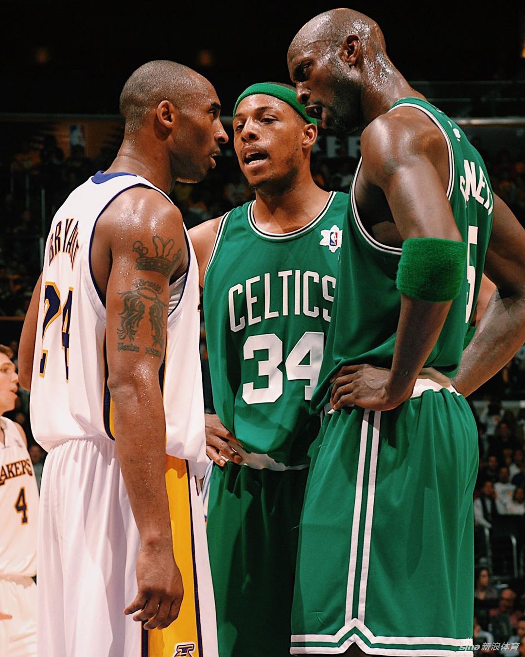 十年前的今天湖人抢七赢总冠军 科比夺生涯第五冠