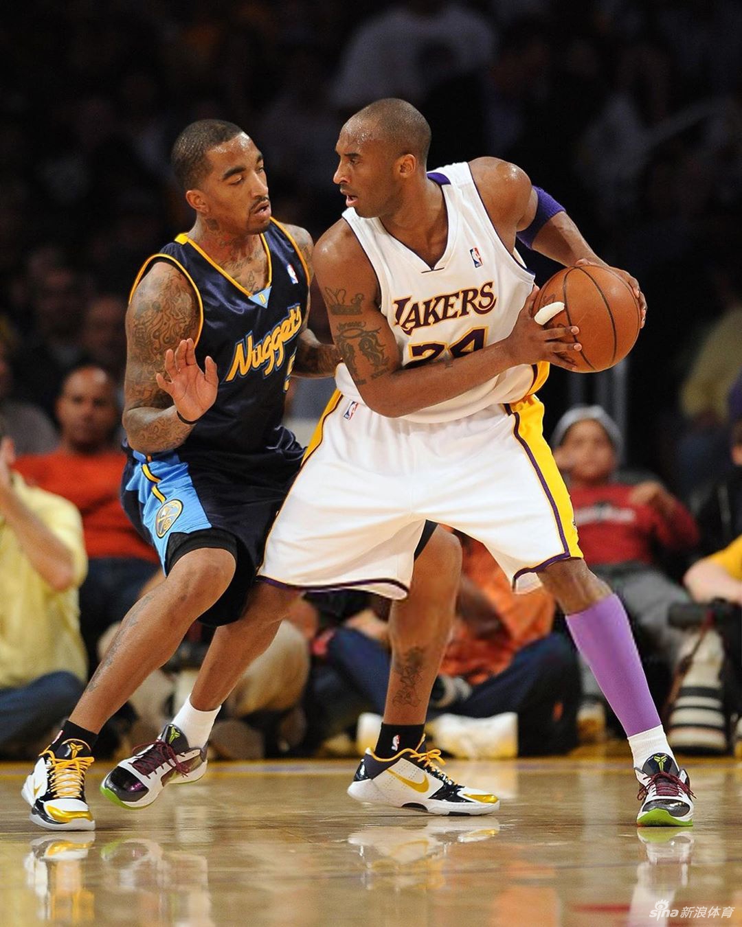 JR史密斯老照片：短暂CBA生涯 骑士收获巅峰