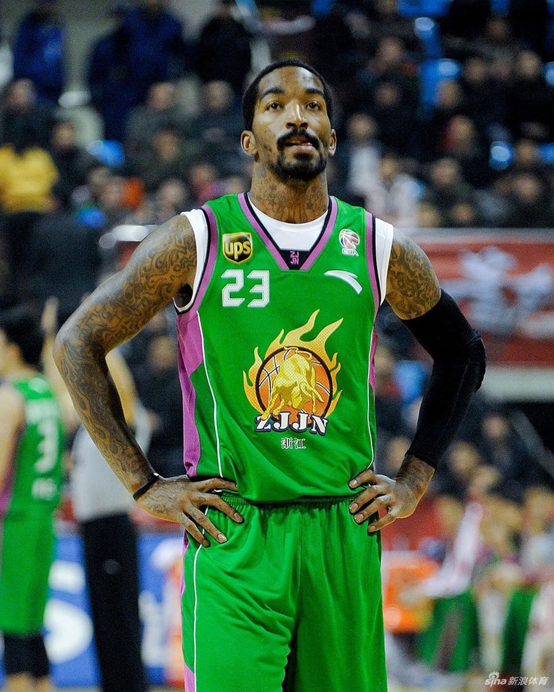 JR史密斯老照片：短暂CBA生涯 骑士收获巅峰