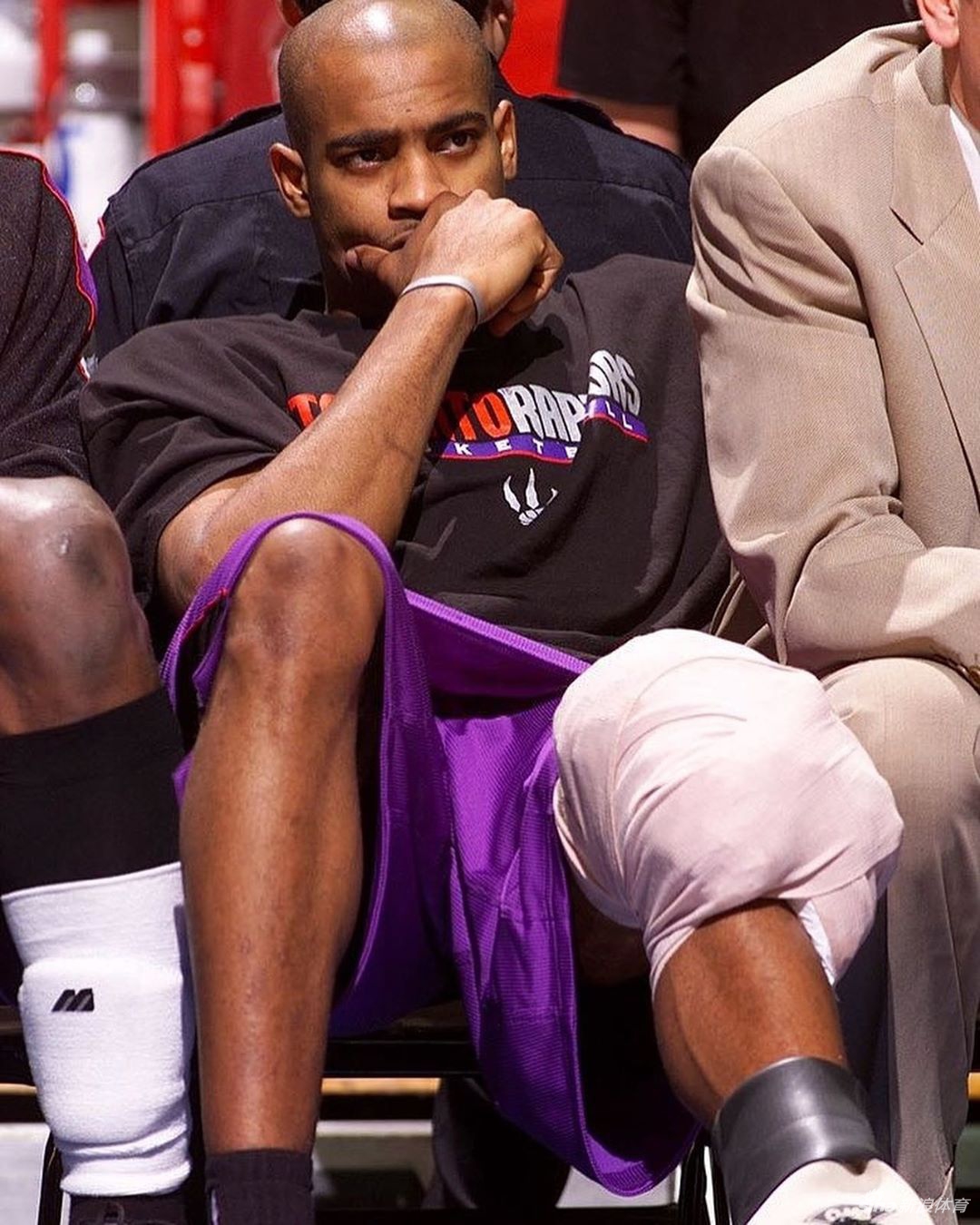 健康堪称NBA球员一生之敌 科比麦蒂场下是怎样治疗的