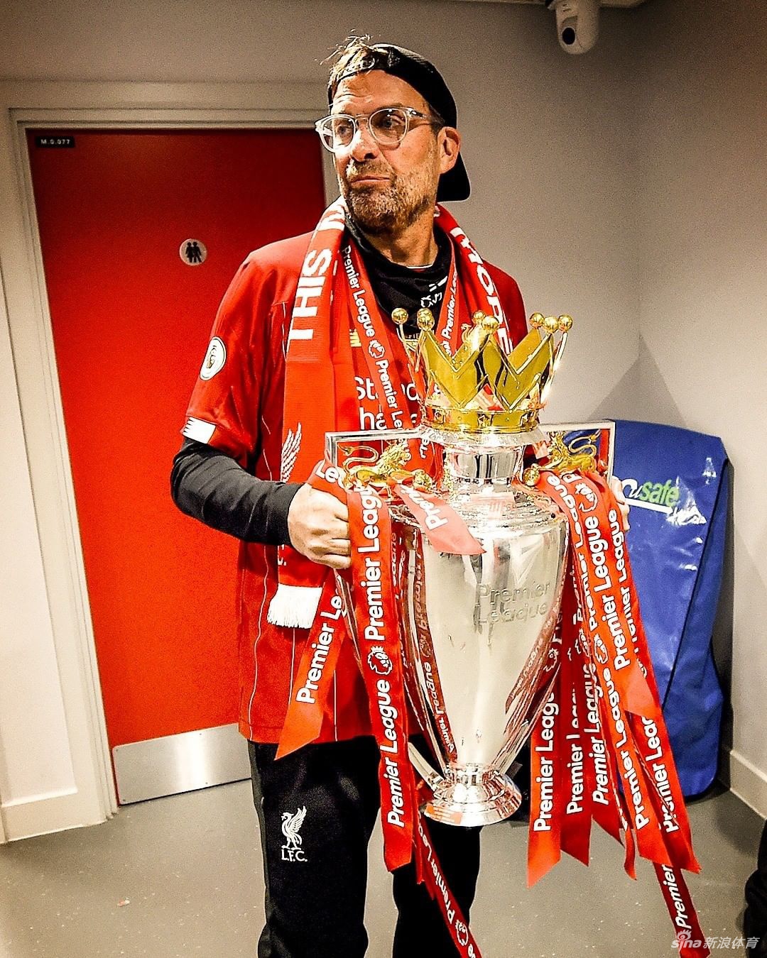 利物浦主教练克洛普获年度最佳教练