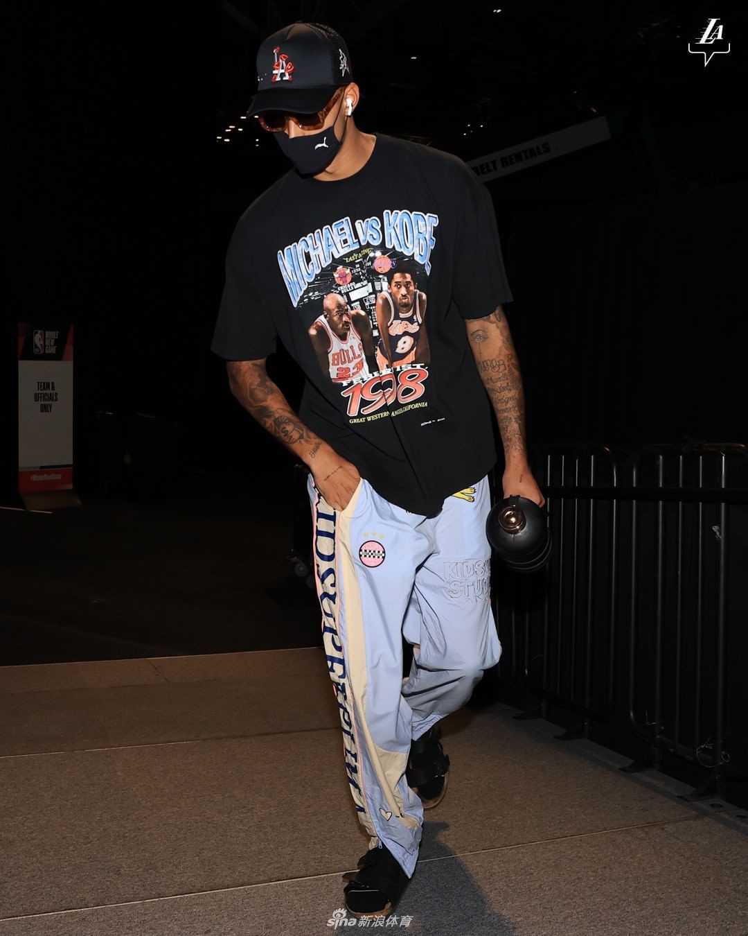 “科比日”詹姆斯领衔穿8号球衣纪念传奇