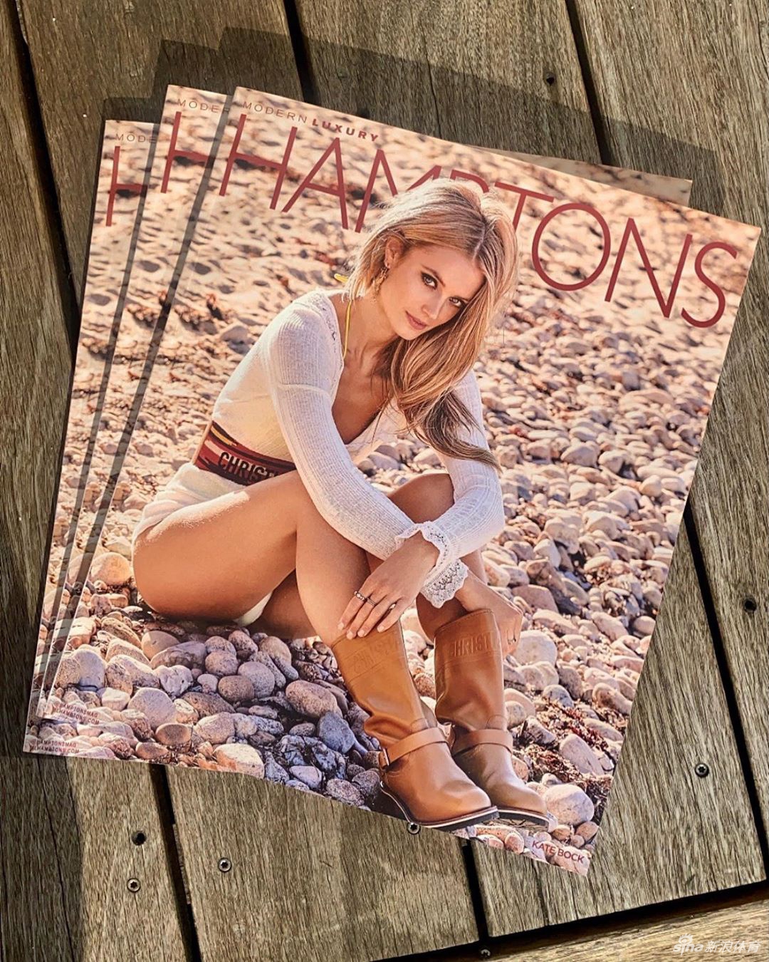勒夫超模女友登上杂志封面 感受她的超辣长腿