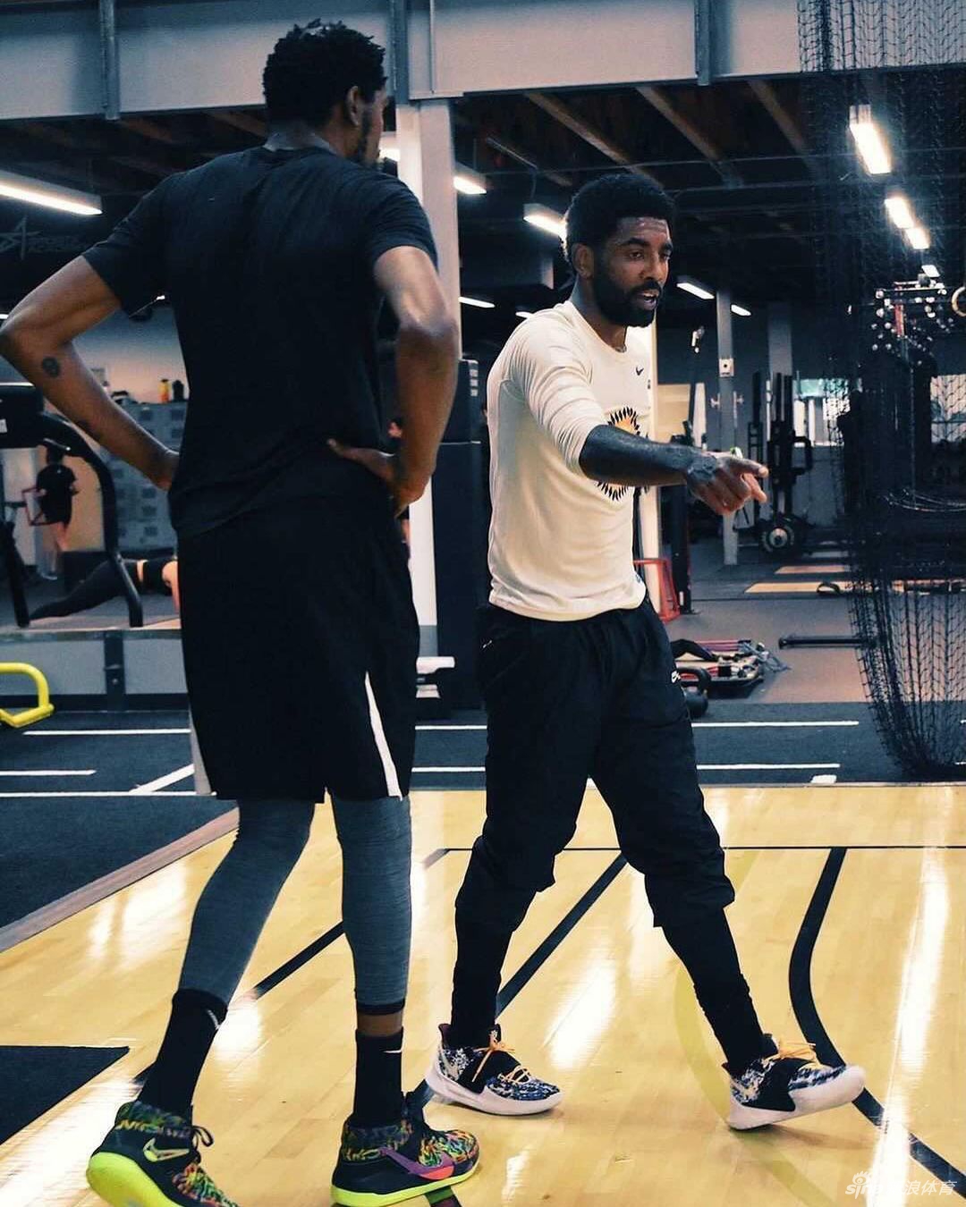 死神与德鲁大叔合体！杜兰特与欧文同场训练