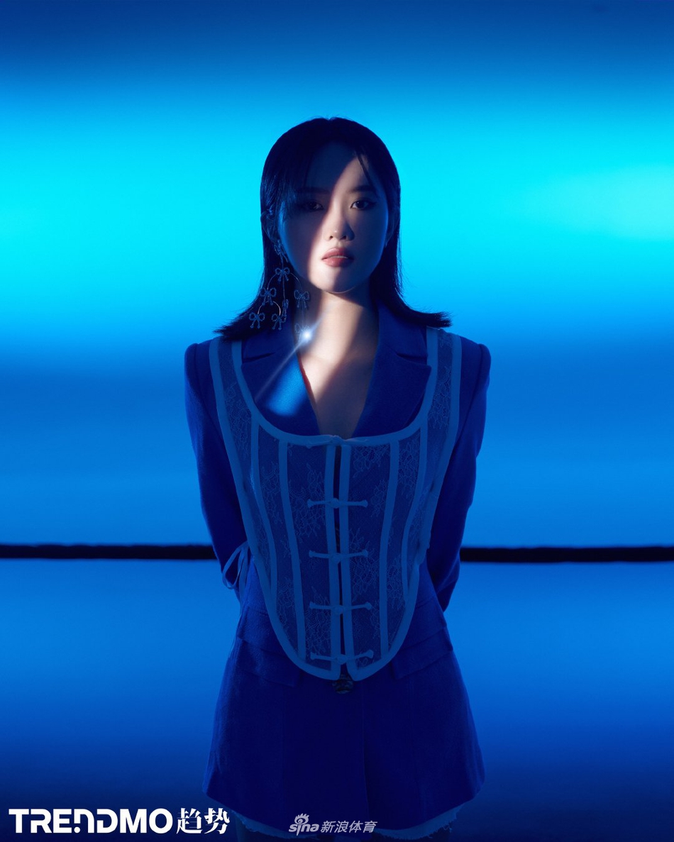 美出新高度!陈若琳湖面写真大片释出