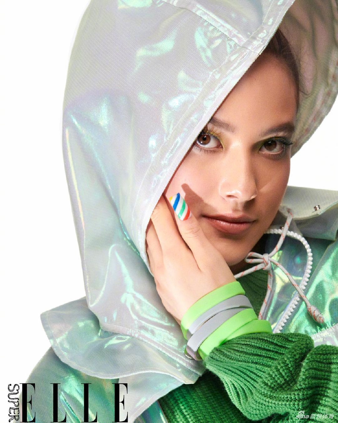 冰雪美女谷爱凌拍摄时尚写真 感受她的异域风情