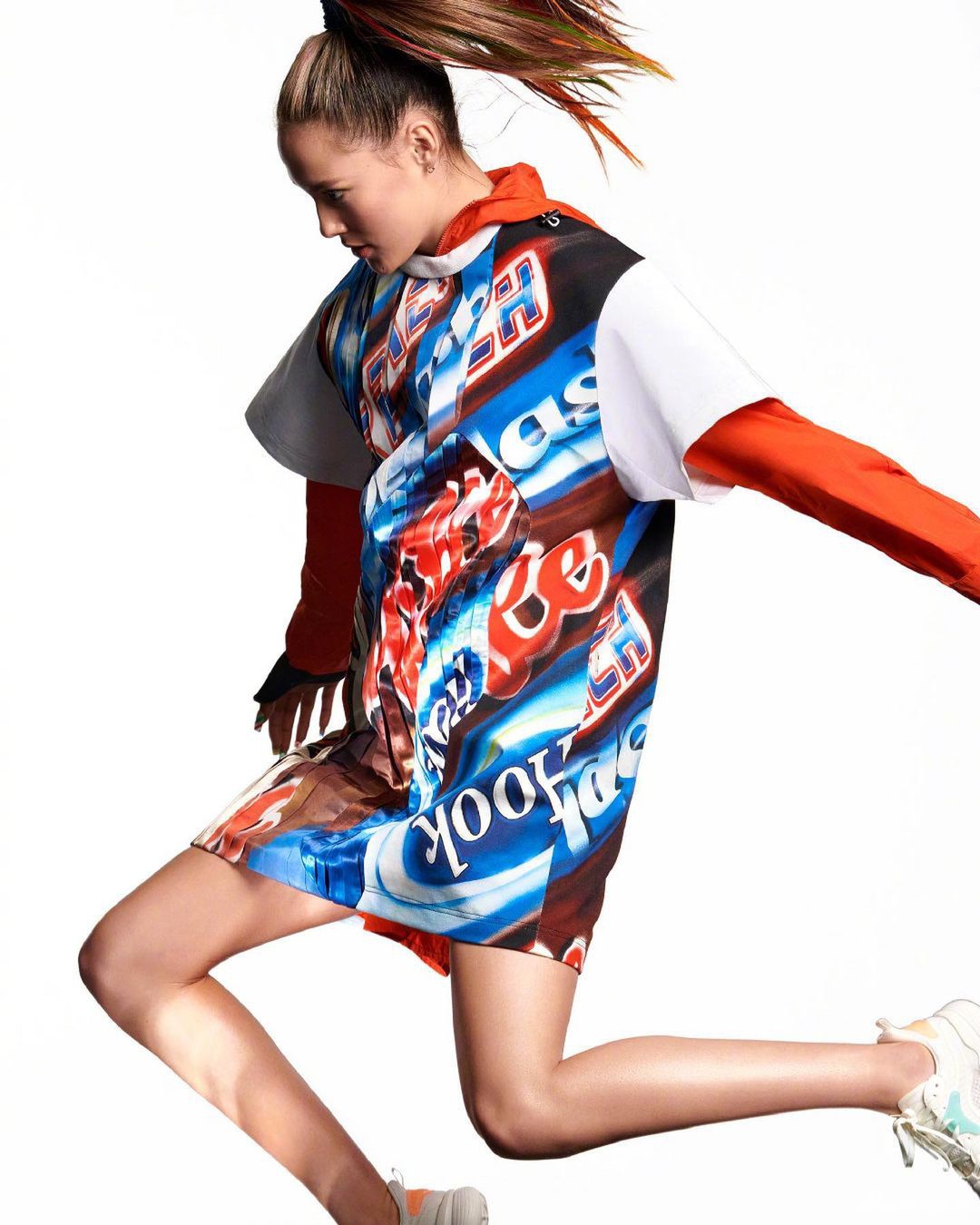 冰雪美女谷爱凌拍摄时尚写真 感受她的异域风情