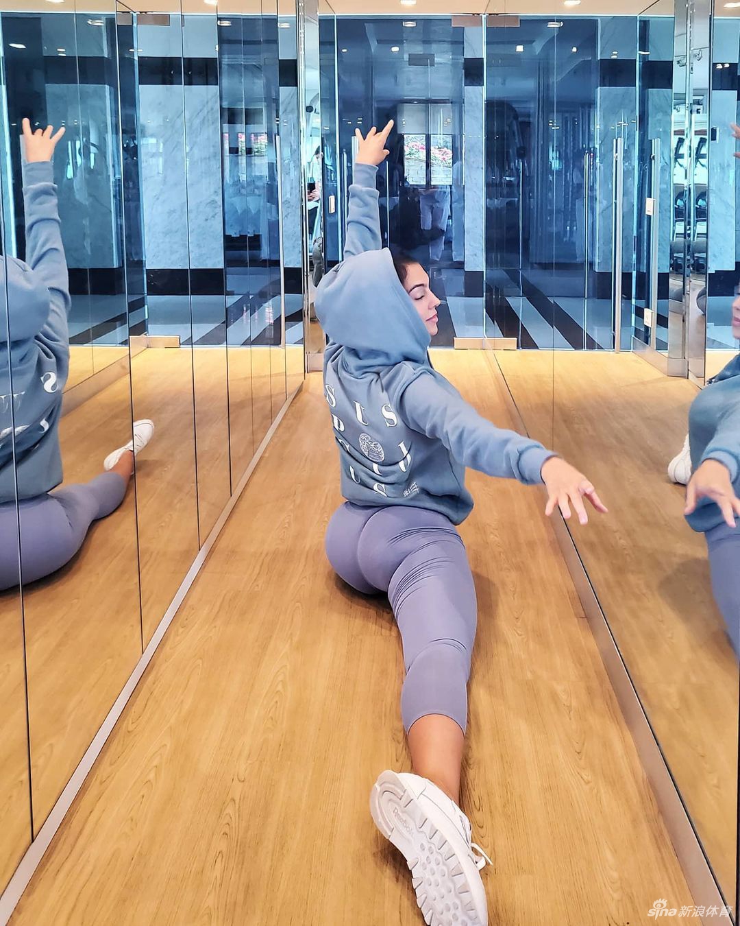 C罗晒与女友乔治娜健身照 感受总裁女友好身材