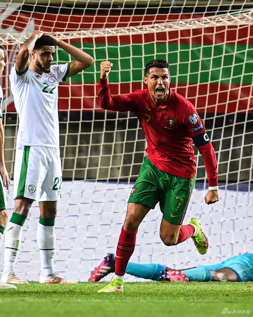 C罗111球创男足国家队进球世界纪录